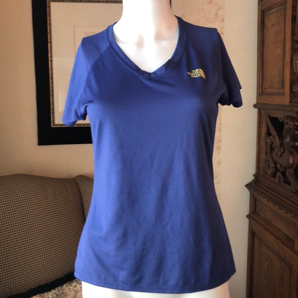 The North Face Purple Short sleeve Flash Dry Tee Sz Small